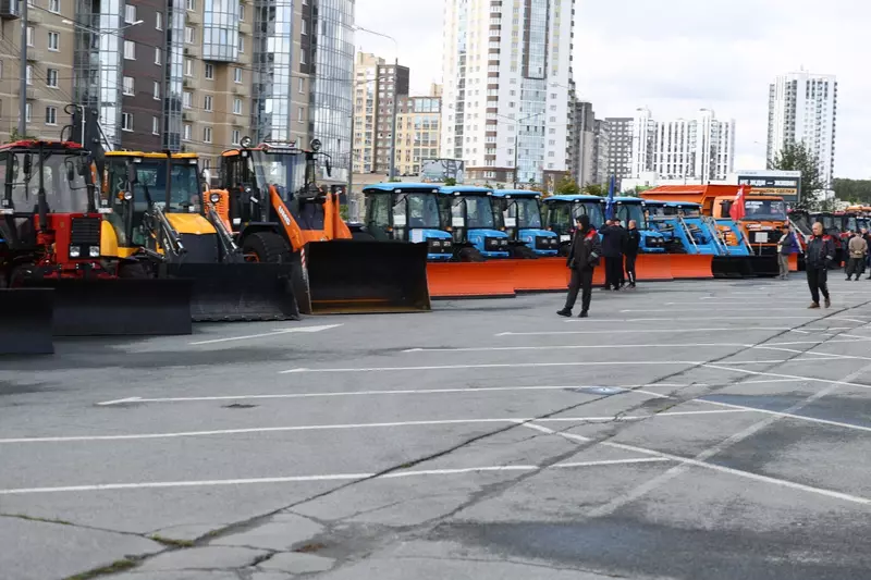 7 для статьи «Муниципалитеты Челябинской области получили новую дорожную технику»