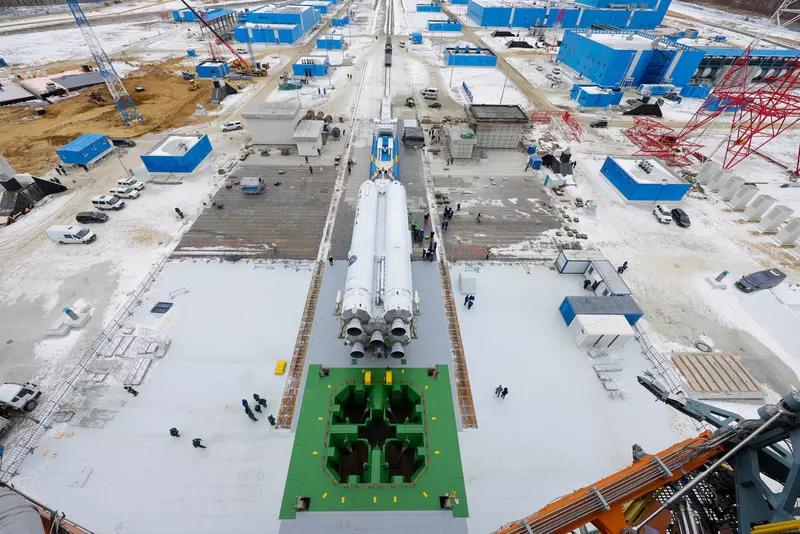 Иллюстрация #4 для поста «ракеты-носители: Сухой вывоз на Восточном Ангару НЖ установили на пусковой стол»