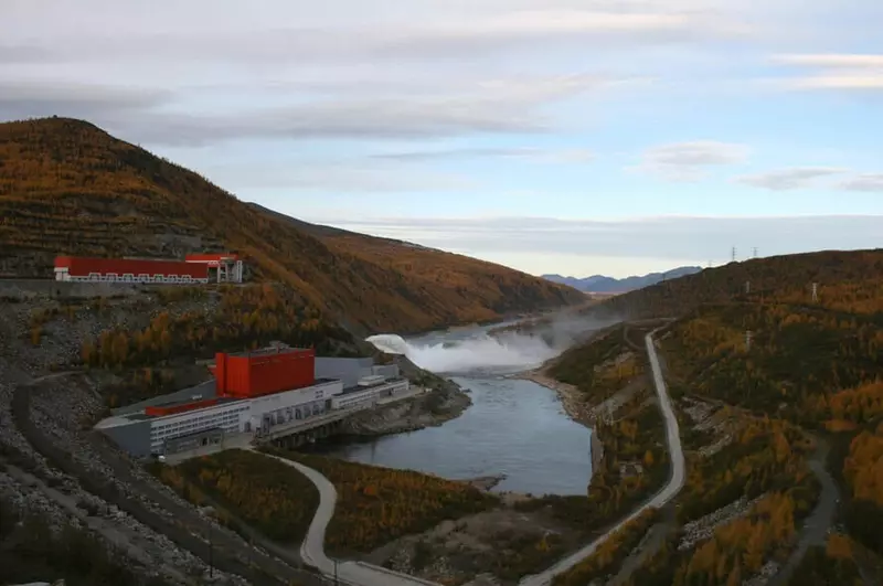 На Колымской ГЭС проводят модернизацию распределительного устройства