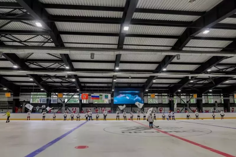 Иллюстрация №9 для «В Бийске открыли ледовую арену Прогресс»