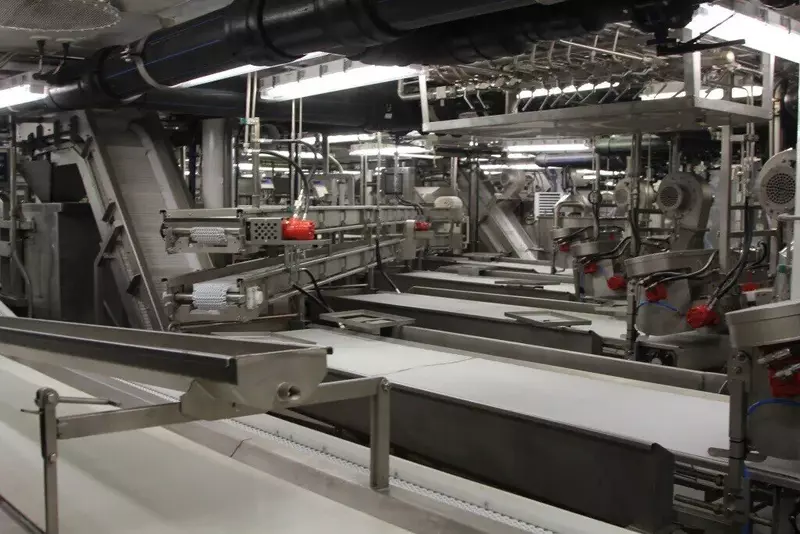 Изображение 3 для новости «ст-192: Введен в строй пятый российский супертраулер проекта СТ 192»