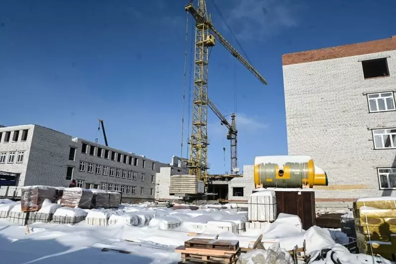 Строительство школы в мкр.Мелиораторов