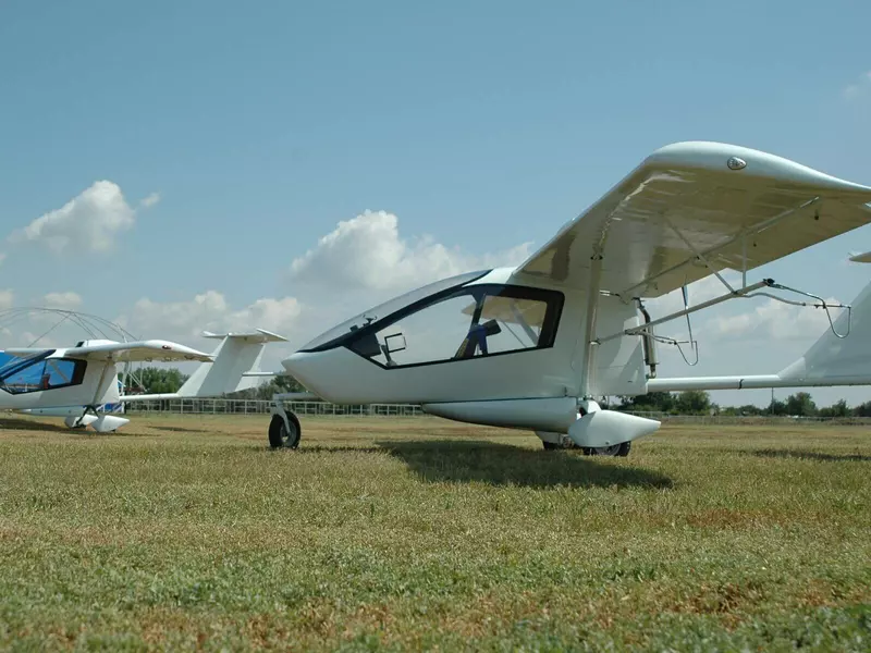 Иллюстрация 2 для «авиастроение: Новый российский самолёт ВиС вышел на авиационно химические работы»