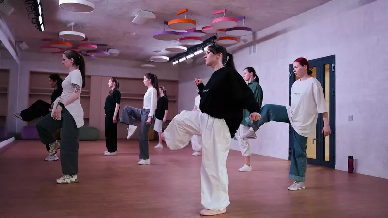 Картинка #5 для статьи «ЯНАО: В Новом Уренгое открылась арт резиденция Сова»