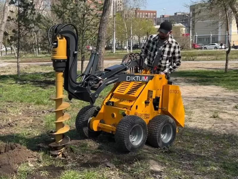 Иллюстрация 8 для новости «Российский завод выпустил обновленную модель мини трактора»