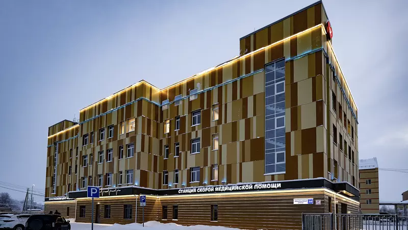 В Салехарде ямальская служба санавиации и скорая помощь отметили новоселье