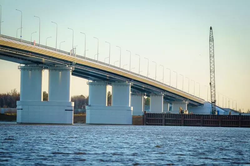 №6 для публикации «Фотофакт открыт мост Звезда Оби»