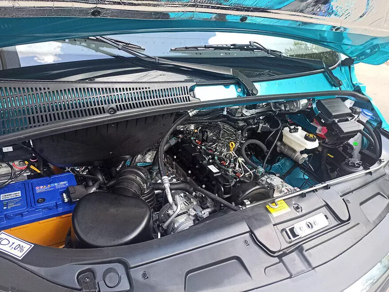 Иллюстрация №2 для публикации «спецтехника и логистика: Начались поставки автомобилей Соболь и Газель с двигателем серии»