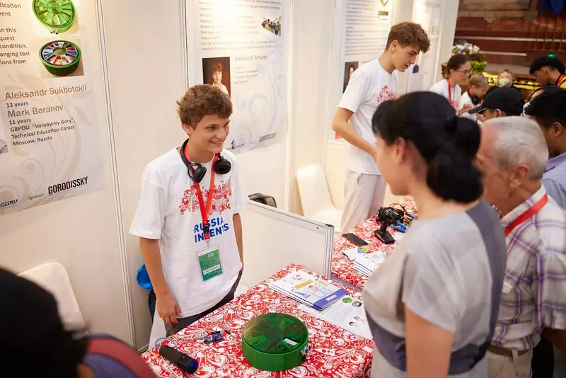 3 золотых и 4 серебряных медали завоевали россияне на конкурсе юных изобретателей на Бали