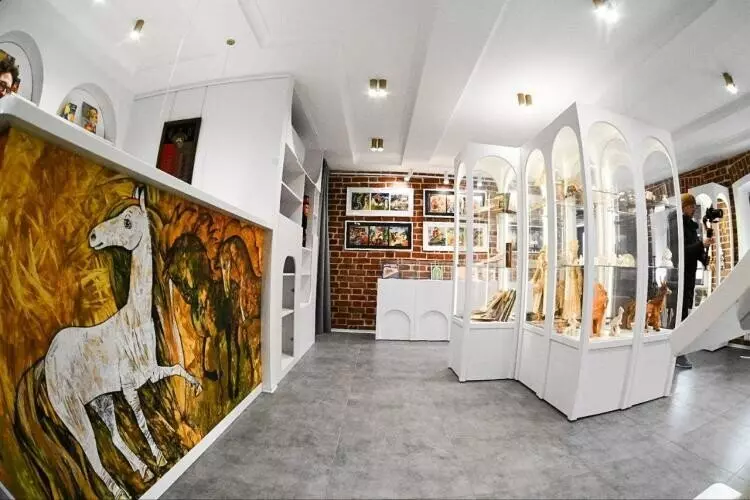 Картинка #5 для «культура: В Тюмени открылся Дом сказки Ершова»