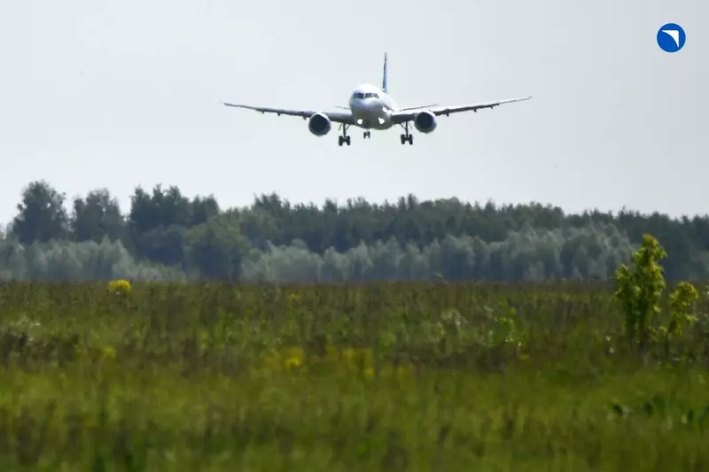 №4 для поста «опытная эксплуатация: Первый опытный образец самолёта МС 21 с ПД 14 покрашен в новую ливрею ОАК»