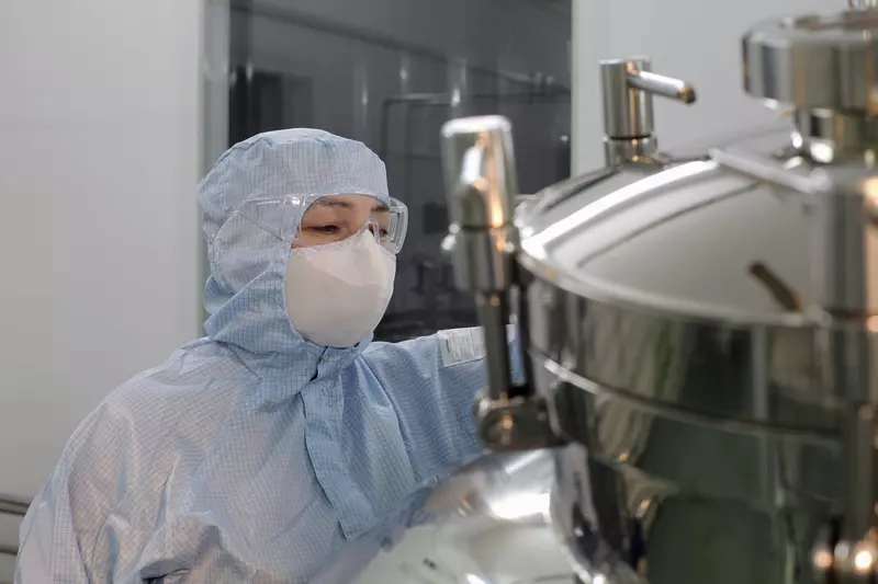 Фото #1 для публикации «Медицина и Фармацевтика: Ростех получил евразийский патент на собственную технологию производства препаратов крови»