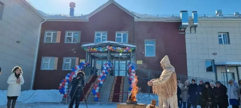 Картинка 1 для публикации «Детские сады и школы: Новую школу открыли в Усть Алданском районе Якутии»