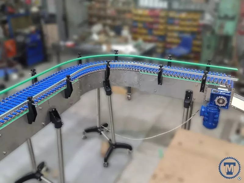 Картинка №2 для «#производство: Конвейер пластинчатый поворотный на модульной ленте для транспортировки бутылок и коробок»