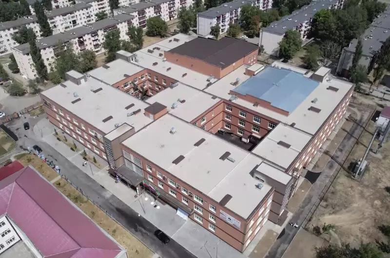 В Грозном открылся новый учебный корпус школы на 1 2 тыс человек