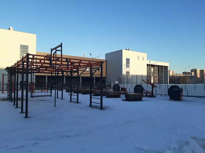 Картинка 8 для «В Тюмени открылся ледовый каток Рубиновец»