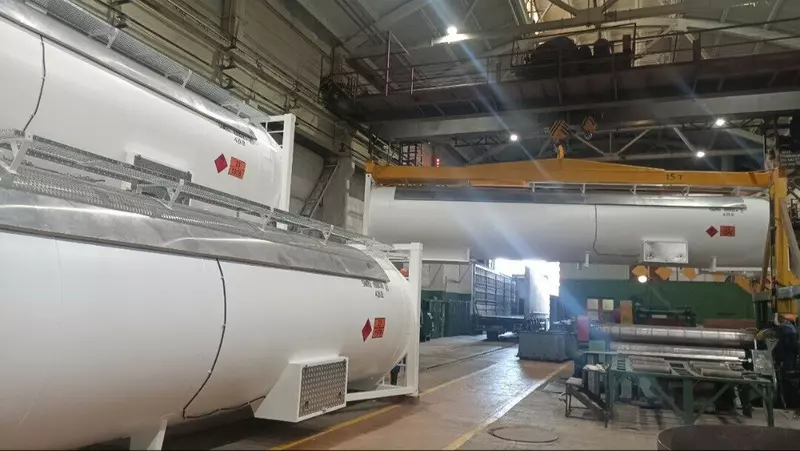 Картинка №3 для «Концерн УВЗ: Уралкриомаш отгрузил первые отечественные контейнеры цистерны для транспортировки сжиженных газов»