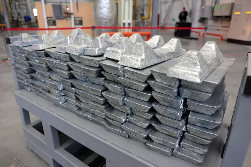 15 для новости «Обзор В октябре 2025 года в России были открыты 33 новых производства»