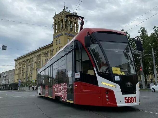 В Пермь доставили последние шесть трамваев модели Львенок