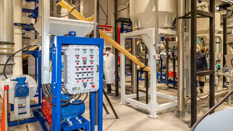 Фото 5 для поста «Первый в России завод по глубокой переработке амаранта открылся в Воронежской области»