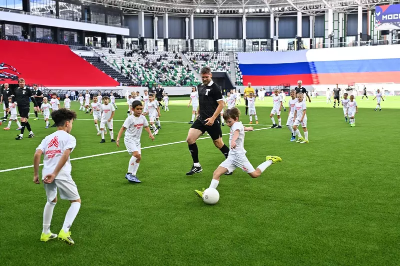 Фото #13 для статьи «Стадион Торпедо открыли после реконструкции в Москве»
