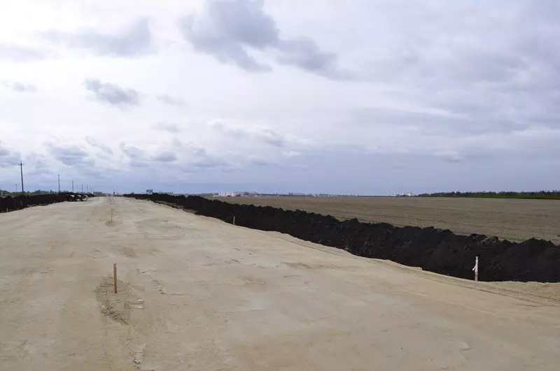 Картинка №3 для поста «Липецкая область: На Елецком участке ОЭЗ Липецк продолжают развивать инфраструктуру»