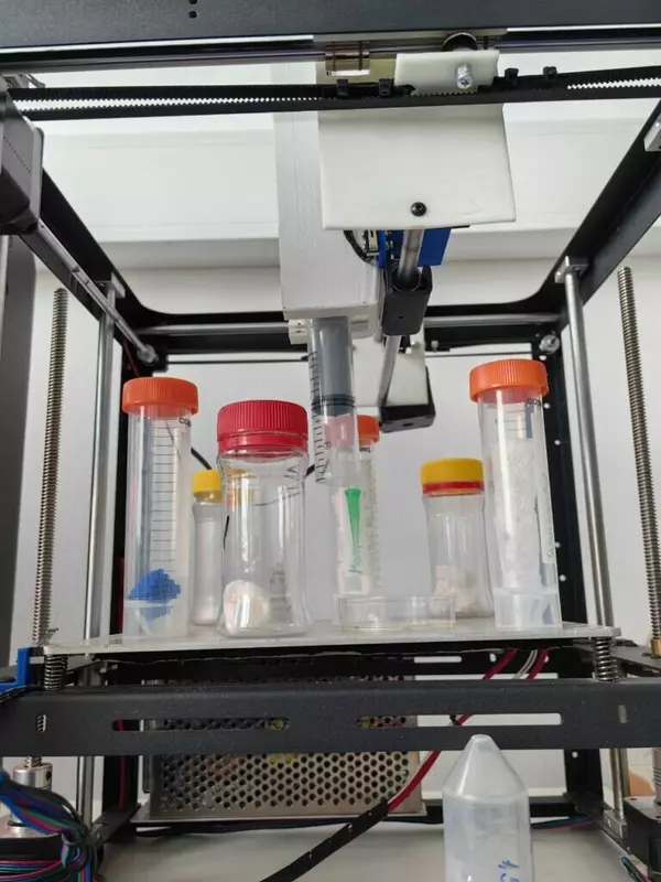 Фото #3 для новости «медицина: РХТУ новая конструкция 3 принтера для печати мягких тканей и имплантатов»