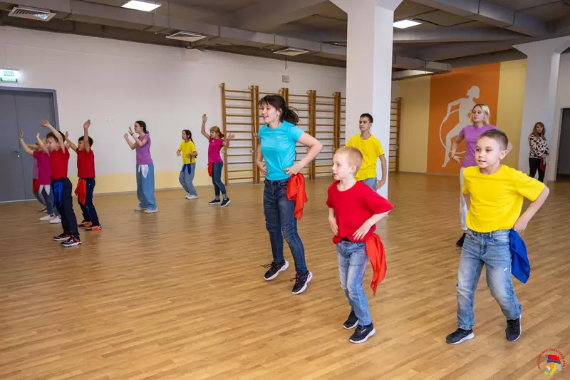 Фото 3 для публикации «школа: Новую школу в поселке Ола торжественно открыли на Колыме»