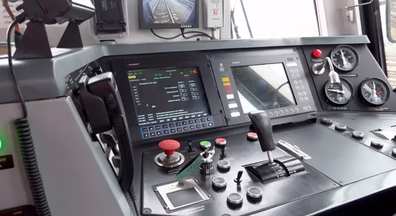 Картинка №4 для статьи «локомотивы: Маневровый локомотив ТЭМ23 0002 проходит подконтрольную эксплуатацию в депо Брянск»