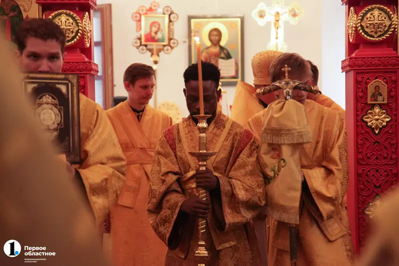 Фото №4 для «Челябинская область: В поселке под Челябинском освятили православный храм»