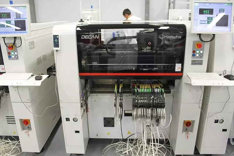 Автомат для монтажа компонентов на печатную плату