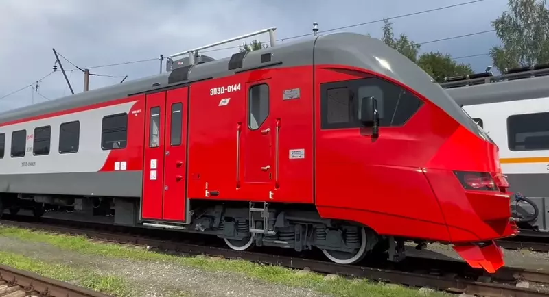 Пять новых электропоездов ЭП3Д прибыли на Дальний Восток
