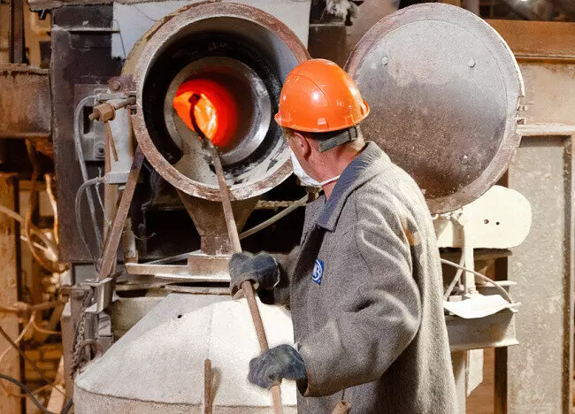 На СМЗ начали производить реагент для очистки магния