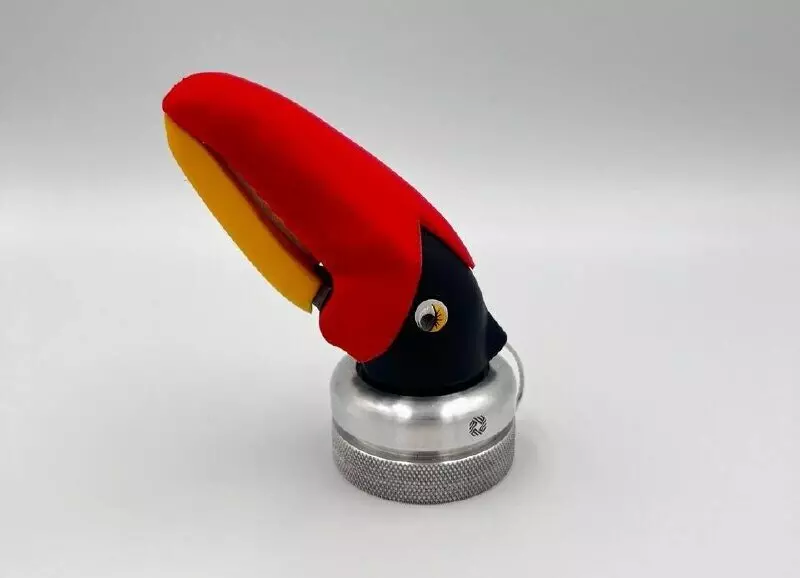 Ростех создал уникальный детский протез руки с авторским дизайном