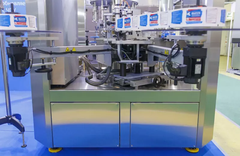 Кропоткинский завод МиССП выпустил высокоскоростной этикетировочный автомат