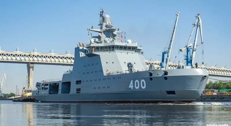 Фото #1 для статьи «Судостроение и судоходство : Первый боевой ледокол Иван Папанин вышел на заводские ходовые испытания»