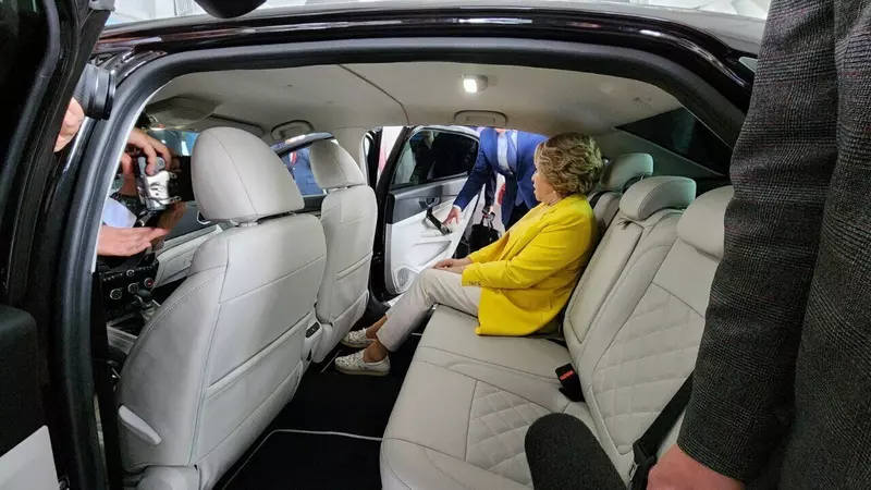 Изображение №3 для новости «новые автомобили: Лада Веста получила связку из улучшенного вазовского мотора 1 8л и вариатора»