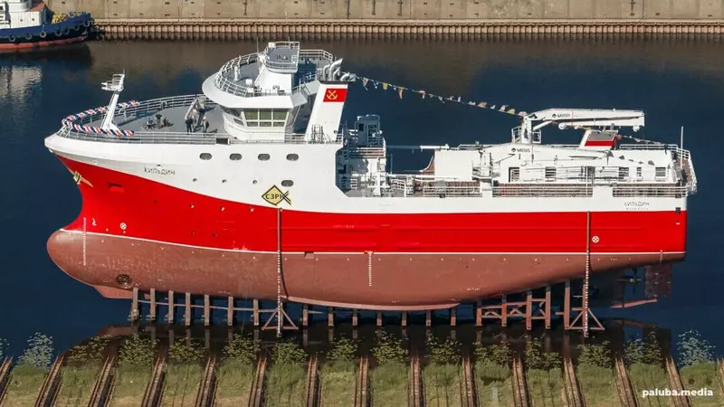 На заводе ОСК Красное Сормово спустили на воду краболов Кильдин проекта КСП01