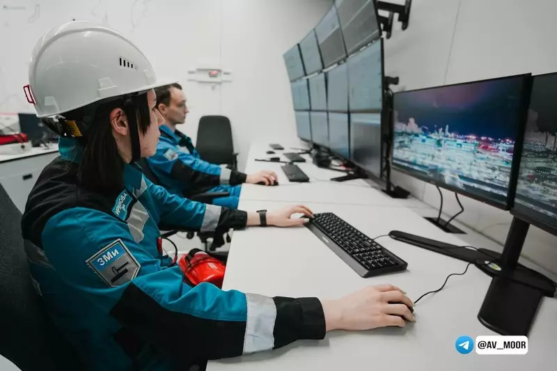 Картинка #4 для поста «производство: Центр пилотирования технологий полиолефинов открыли в Тобольске»