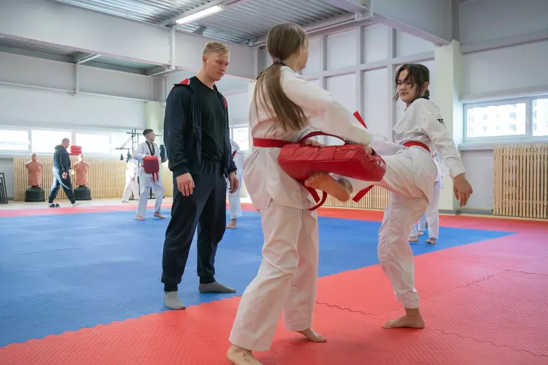 Фото №2 для публикации «Курган: В макрорайоне Заозёрном Кургана открыли новый ФОК»