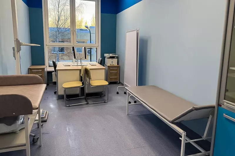 Фото #3 для новости «В Белом Яре открылась новая двухэтажная поликлиника»