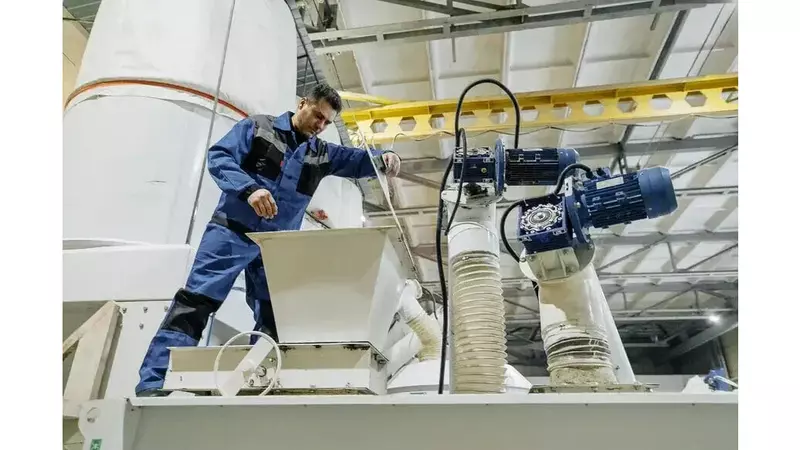 Изображение #2 для публикации «переработка зерна: В Подмосковье запустили завод по производству кормов для рыб и домашних животных»