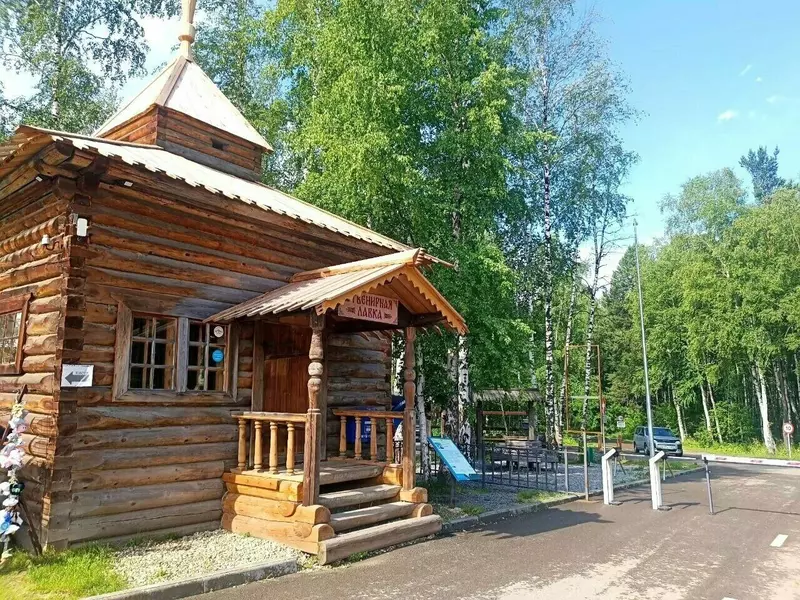 Новая сувенирная лавка на территории музея