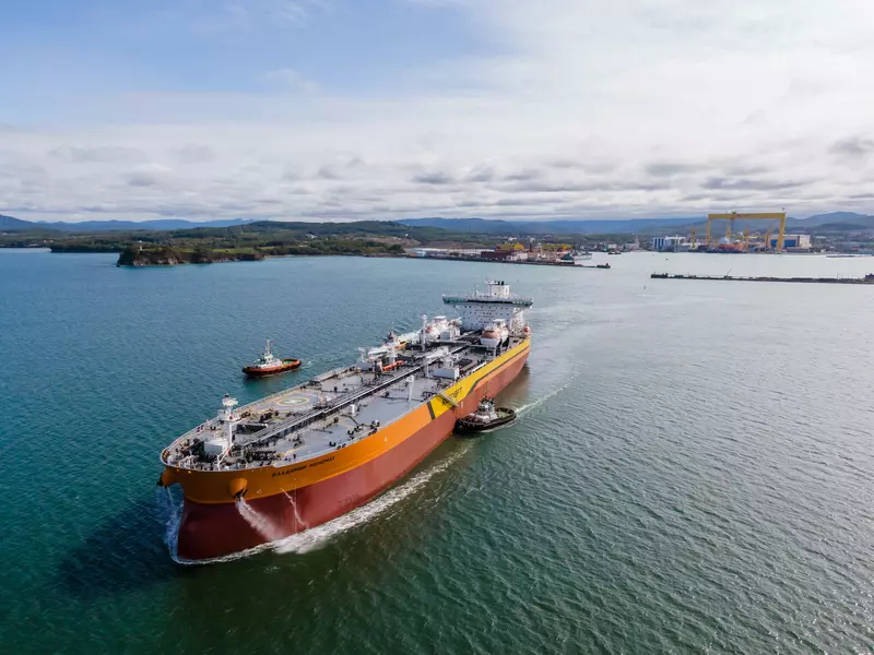 Изображение #1 для «Судостроение и судоходство : удоверфь Звезда передала заказчику четвёртый танкер и спустила на воду пятый»