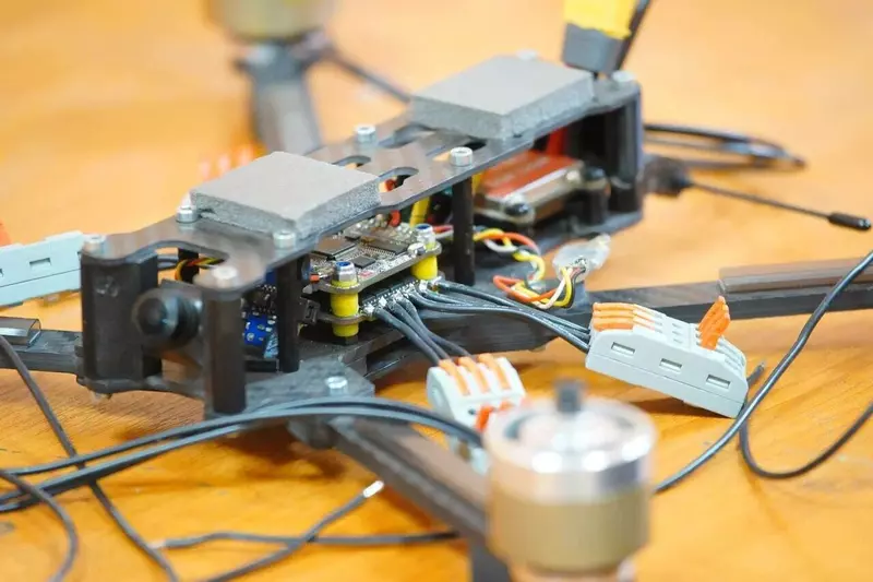 Фото №1 для публикации «Производство: Кемеровское предприятие наладило производство двигателей для беспилотных летательных аппаратов»