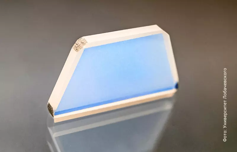 Нижегородские химики первыми в России получили прозрачные керамики для лазеров