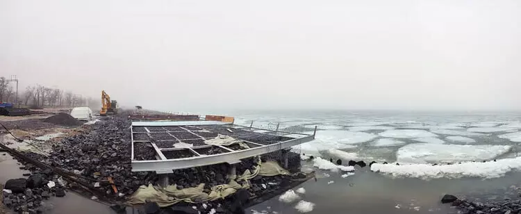 На берегу Азовского моря в Мариуполе реконструируют пляжную зону и набережную