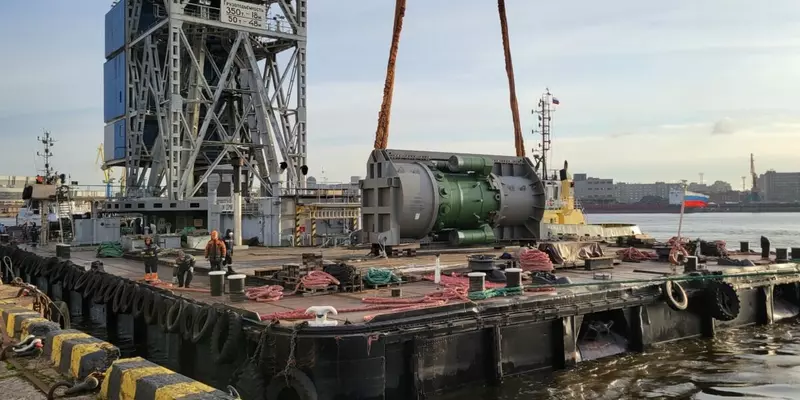 Первый из двух реакторов РИТМ 200 атомного ледокола Чукотка доставлен на Балтийский завод