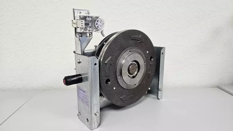 Без паники российский лифтостроитель создал предохранитель от падения кабины