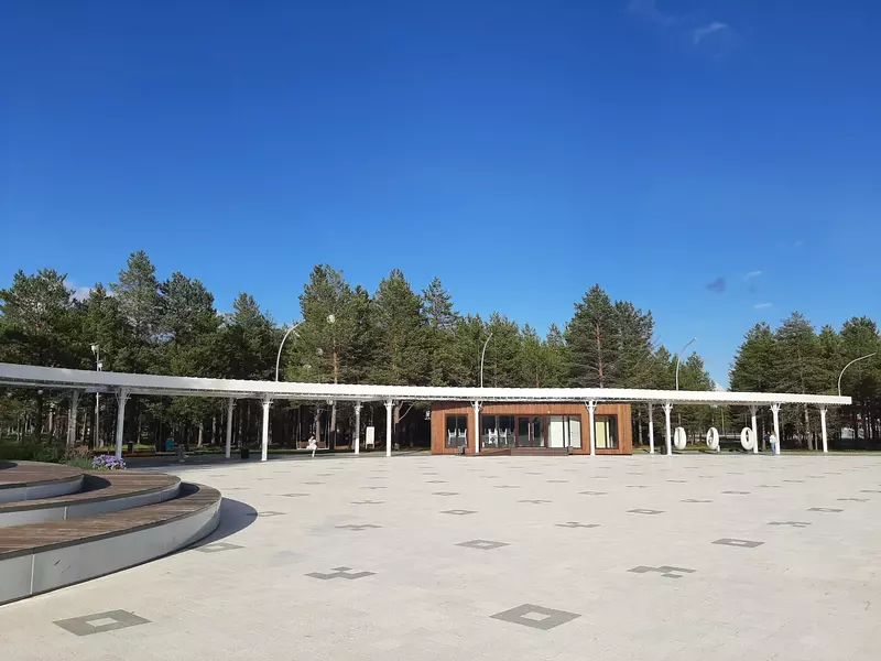 Парк "Место рождения", центральная площадь (фото автора)
